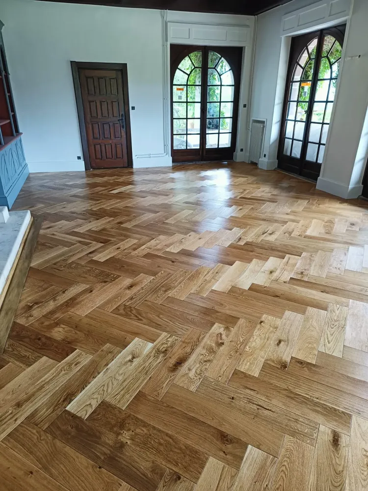 Pose de parquet à Mouscardès