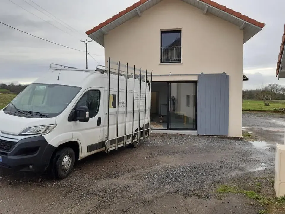 Porte de garage à Mouscardès